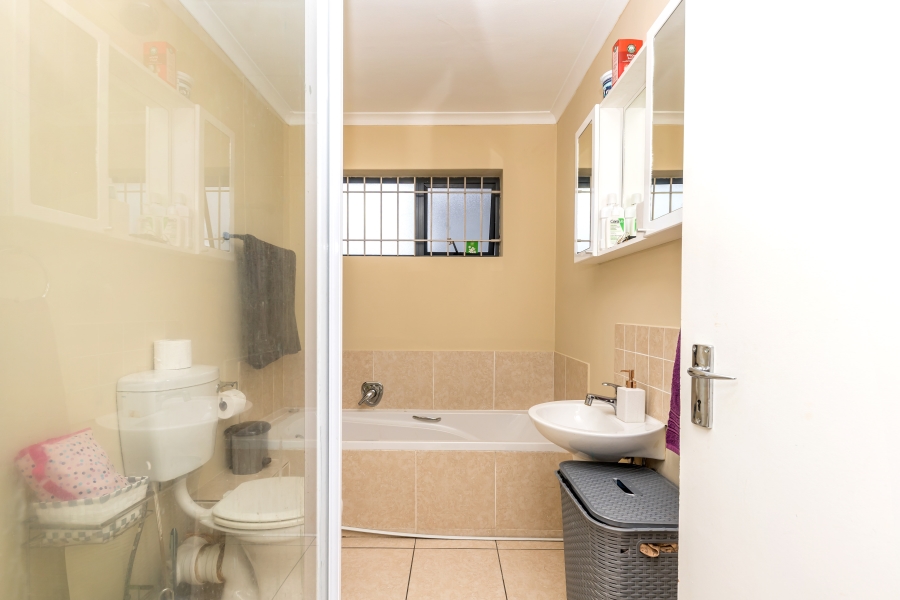 2 Bedroom Property for Sale in Plumstead Western Cape